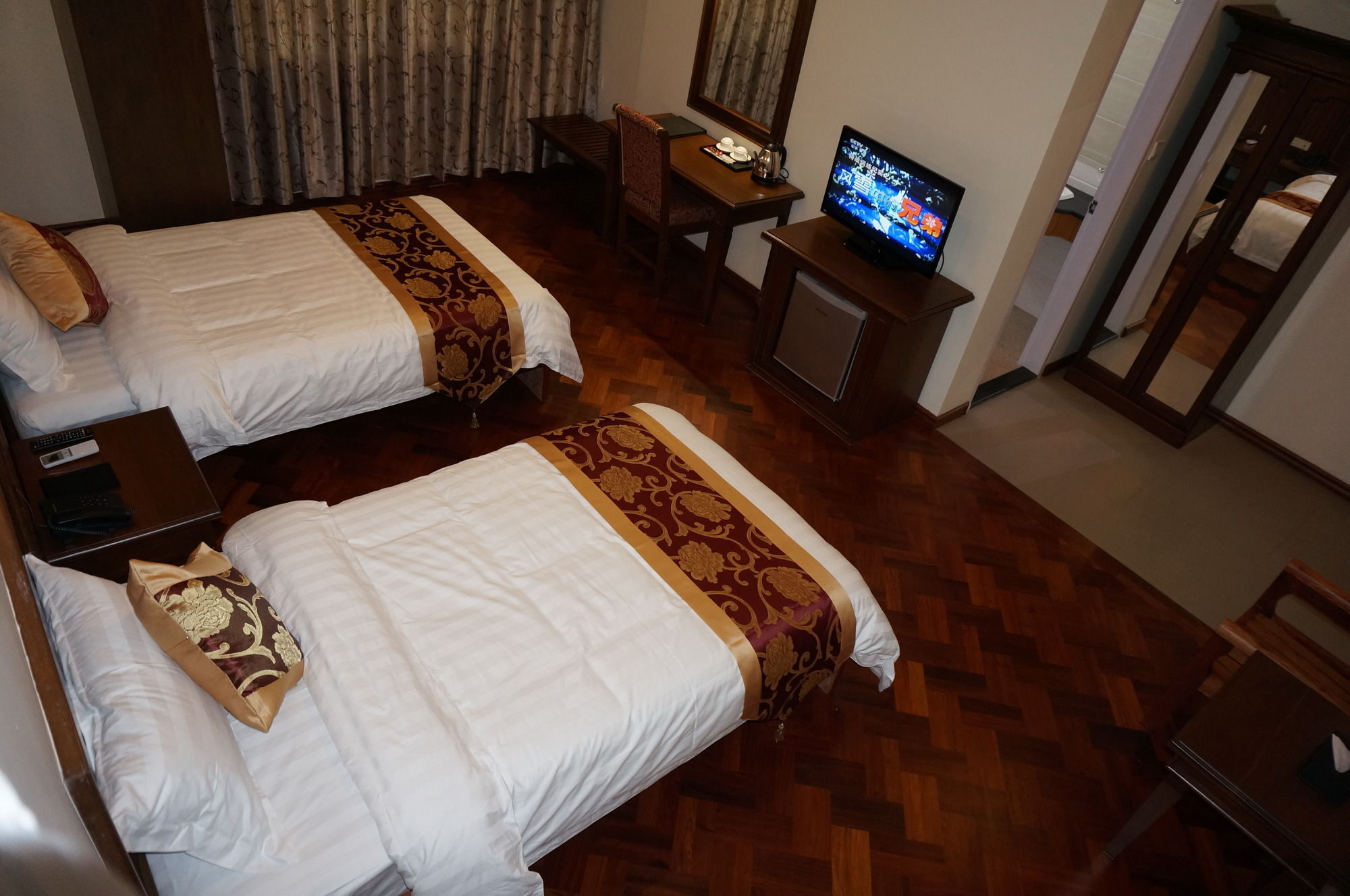 The Home Hotel Mandalay Esterno foto